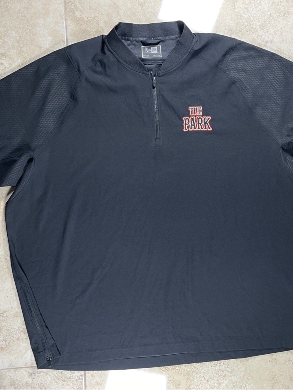 New Era Diamond Era Short Sleeve 1/4 Zip Cage Jacket "The Park" Black 3XL